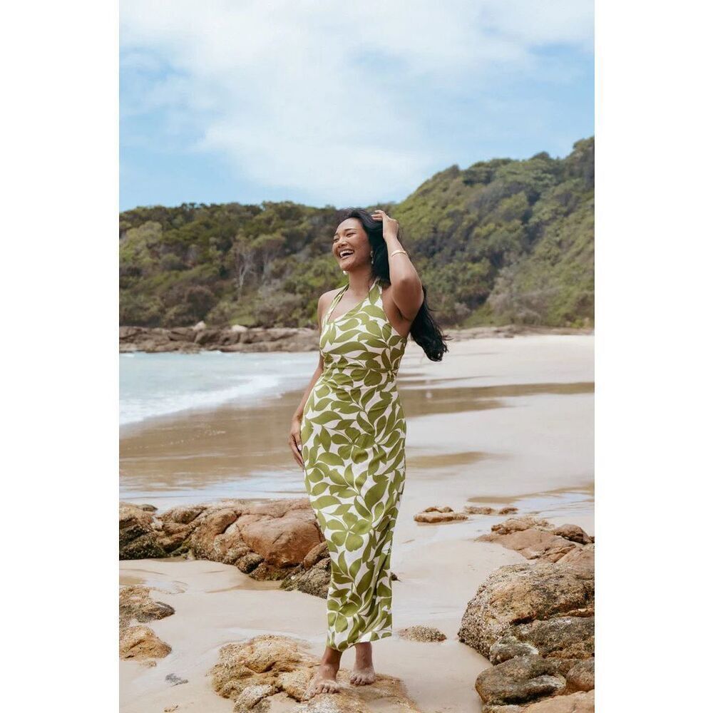 Petal & Pup Women's Green White Tropical Halter Open Back Maxi Dress Large NWOT - Picture 7 of 14